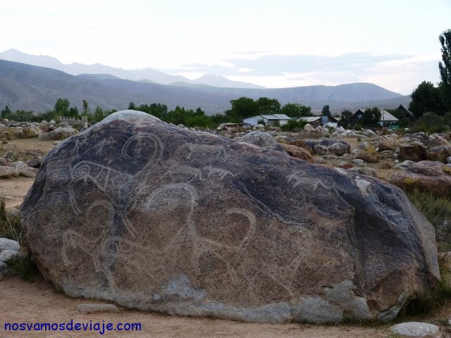 Petroglifos Cholpon Ata
