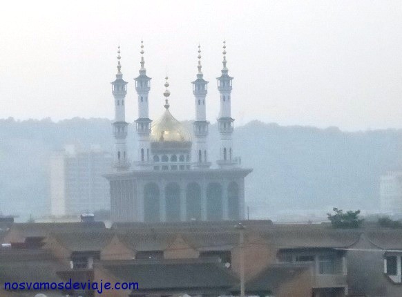Mezquita camino de Linxia
