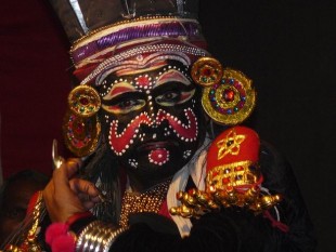 Nakrathundi, personaje de una pieza de Kathakali