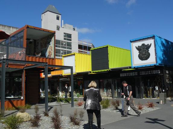 Centro comercial con contenedores en Christchurch